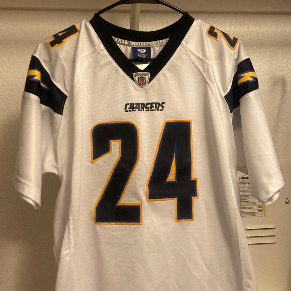 NFL Chargers White Jersey with Number 24 xl 18-20